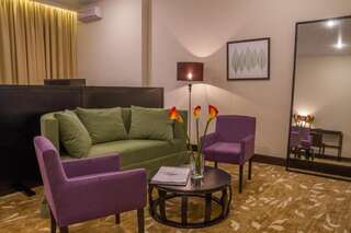 Отель  Garden Hotel & Spa  Чебоксары Роскошный люкс с кроватью размера king-size и террасой-4